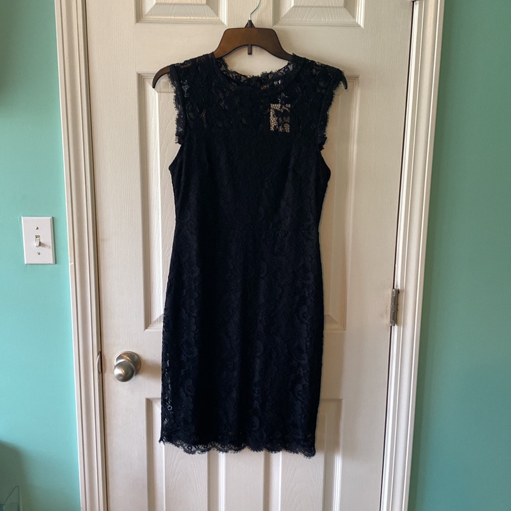 Black sleeveless lace overlay dress